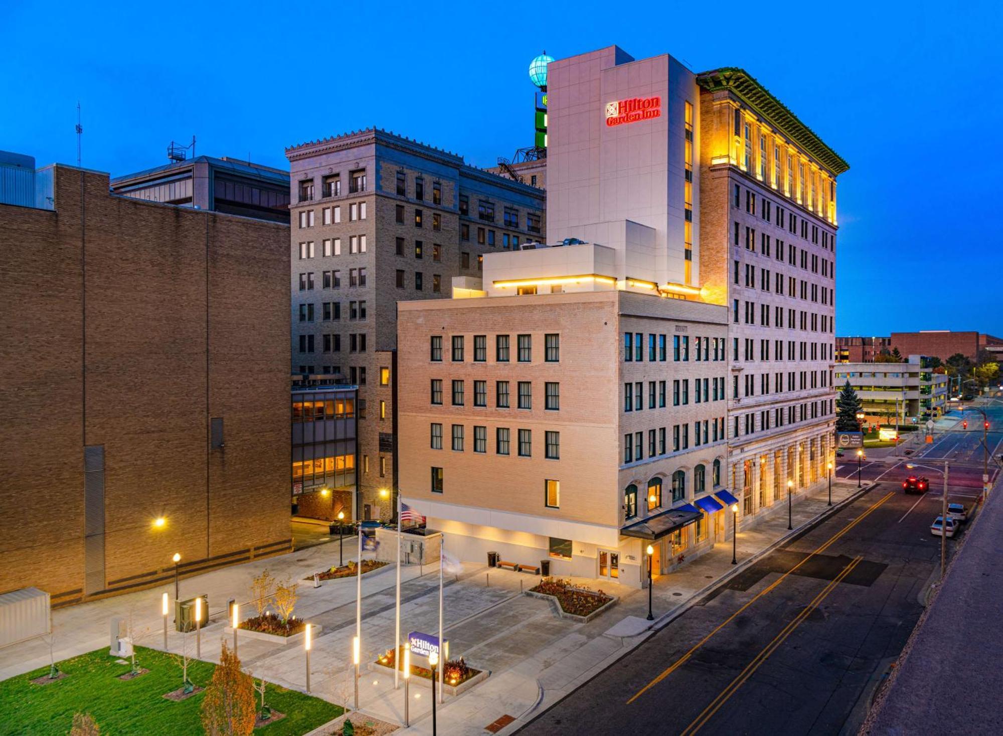 Hilton Garden Inn Flint Downtown Exterior foto